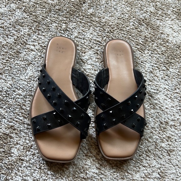 Target sandals - Picture 5 of 6